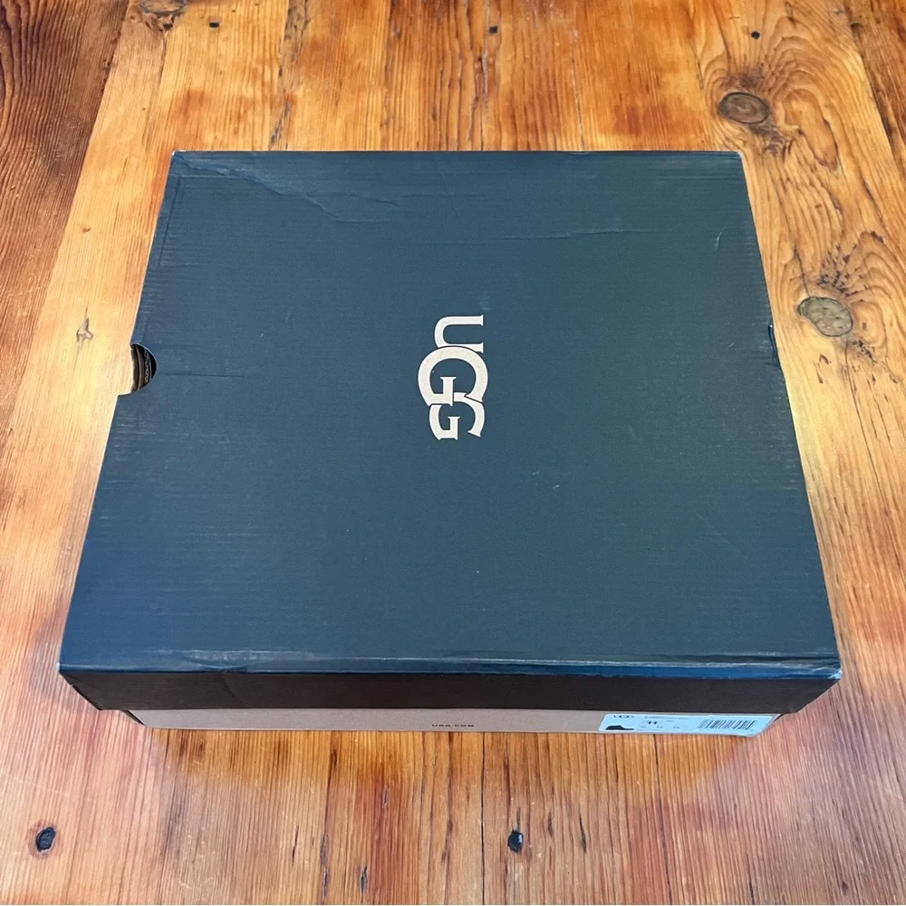 New in Box Emmett Duck‎ Boot Black size 11 waterproof insulated